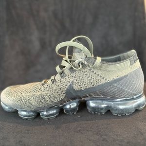 Nike Vapormax Green, Size 9